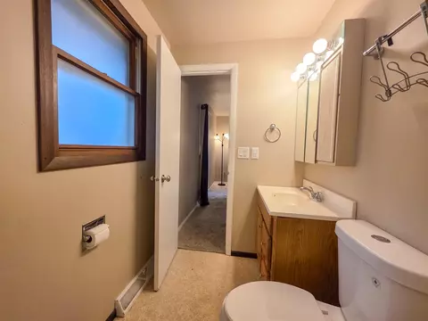 Bath - 1000 W Browning St, Appleton, WI 54914 photo 3 of 3
