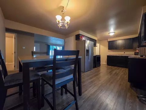Dining - 1000 W Browning St, Appleton, WI 54914 photo 2 of 2