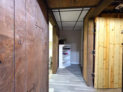 Entry Way - 1000 W Browning St, Appleton, WI 54914 photo 1 of 1
