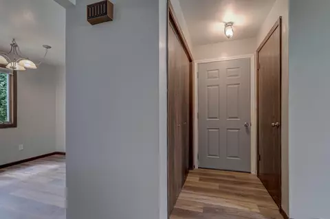 Entry Way - 1825 W Brewster St, Appleton, WI 54914 photo 4 of 4