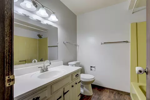 Bath - 1825 W Brewster St, Appleton, WI 54914 photo 1 of 3