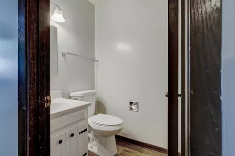 Bath - 1825 W Brewster St, Appleton, WI 54914 photo 2 of 3