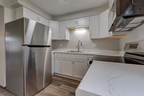 Kitchen - 1825 W Brewster St, Appleton, WI 54914 photo 3 of 4