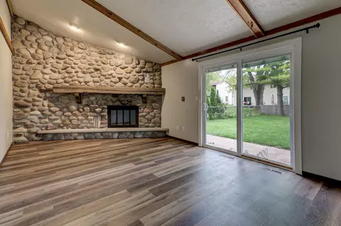Living - 1825 W Brewster St, Appleton, WI 54914 photo 1 of 9