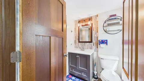 Bath - 4020 N Ballard Rd, Appleton, WI 54913 photo 1 of 4