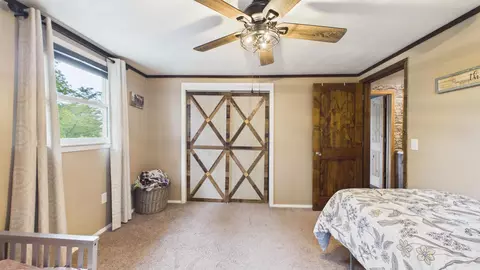 Bedroom - 4020 N Ballard Rd, Appleton, WI 54913 photo 6 of 7