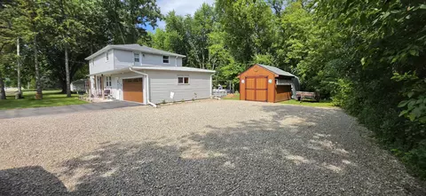 Exterior - 4020 N Ballard Rd, Appleton, WI 54913 photo 4 of 12