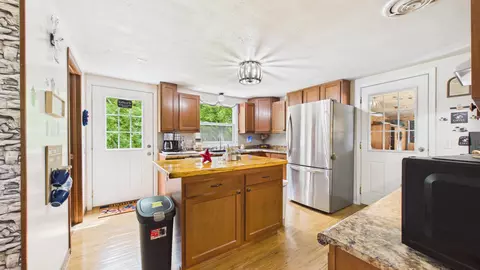 Kitchen - 4020 N Ballard Rd, Appleton, WI 54913 photo 1 of 3