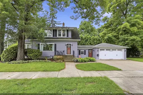 1115 Hewitt St, Neenah, WI 54956