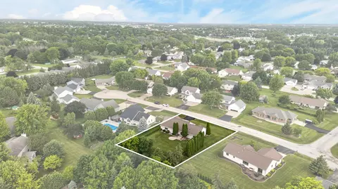 View/Area - w2593 Oakmeadow Court, Appleton, WI 54915 photo 2 of 5