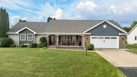 Exterior - w2593 Oakmeadow Court, Appleton, WI 54915 photo 8 of 8