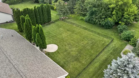 Exterior - w2593 Oakmeadow Court, Appleton, WI 54915 photo 6 of 8