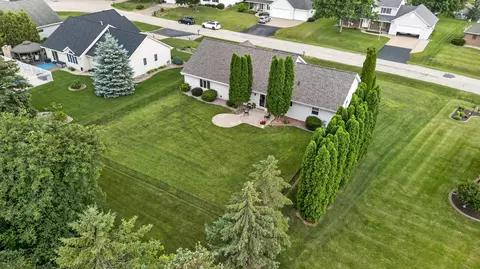View/Area - w2593 Oakmeadow Court, Appleton, WI 54915 photo 1 of 5
