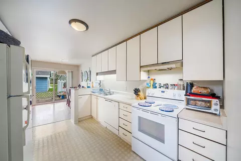 Kitchen - 722 N Hawthorne Dr, Appleton, WI 54915 photo 1 of 4