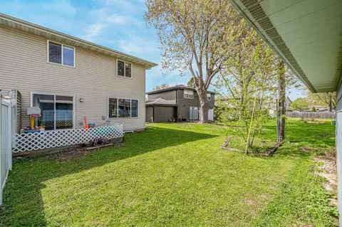Exterior - 722 N Hawthorne Dr, Appleton, WI 54915 photo 5 of 5