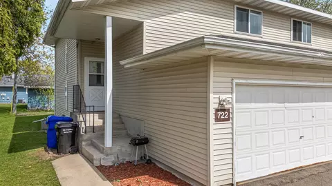722 N Hawthorne Dr, Appleton, WI 54915