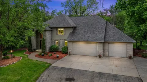 w8678 Hillview Road, Hortonville, WI 54944