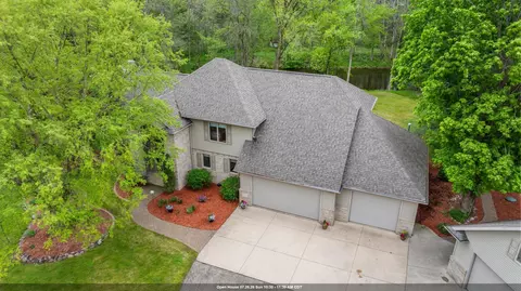w8678 Hillview Road, Hortonville, WI 54944