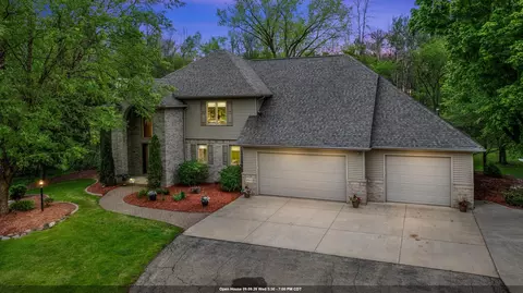 w8678 Hillview Road, Hortonville, WI 54944