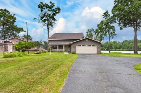530 E Park Dr, Peshtigo, WI 54157