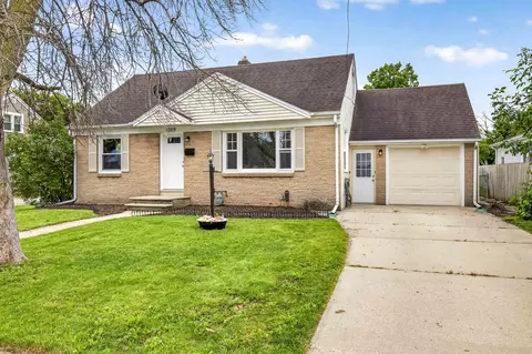 1029 Langlade Ave, Green Bay, WI 54304
