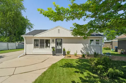 857 Hunt Ave, Neenah, WI 54956