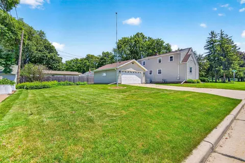 Exterior - 804 E Maple St, Appleton, WI 54915 photo 6 of 6