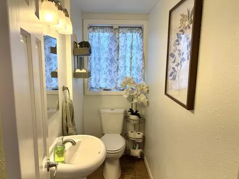 Bath - 513 E Lindbergh St, Appleton, WI 54911 photo 1 of 4