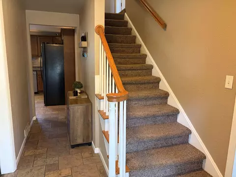 Entry Way - 513 E Lindbergh St, Appleton, WI 54911 photo 1 of 3