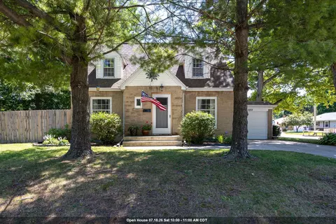1073 W Wisconsin Ave, Kaukauna, WI 54130