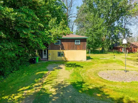 n8801 South Coop Road, Menasha, WI 54952