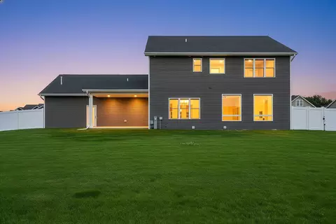 Exterior - n9239 Laura St, Appleton, WI 54915 photo 14 of 15