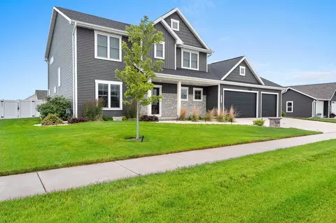 Exterior - n9239 Laura St, Appleton, WI 54915 photo 3 of 15
