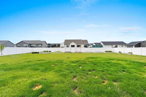 Exterior - n9239 Laura St, Appleton, WI 54915 photo 8 of 15