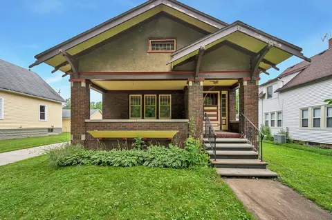 838 10th Ave, Green Bay, WI 54304