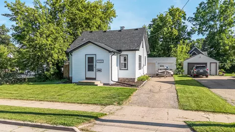 Exterior - 723 W Grant St, Appleton, WI 54914 photo 7 of 7
