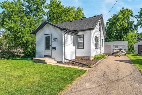 Exterior - 723 W Grant St, Appleton, WI 54914 photo 6 of 7