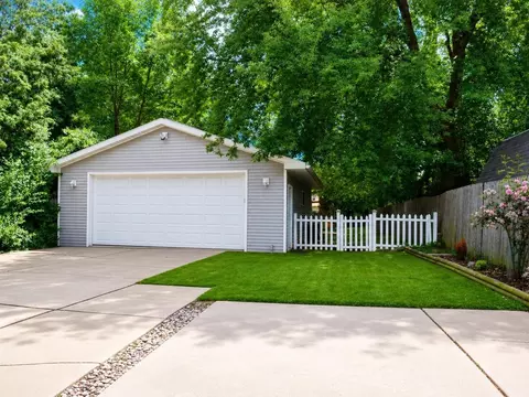 Exterior - 1844 S Jefferson St, Appleton, WI 54915 photo 7 of 11