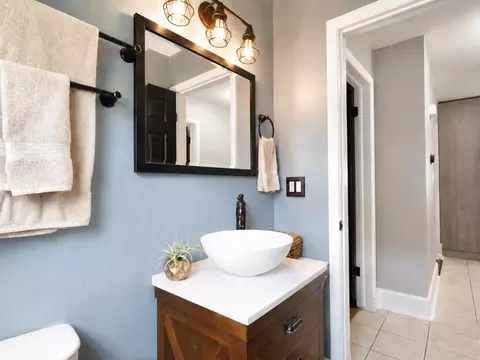 Bath - 1844 S Jefferson St, Appleton, WI 54915 photo 2 of 2