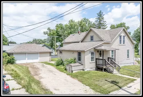 803 Shiocton St, New London, WI 54961
