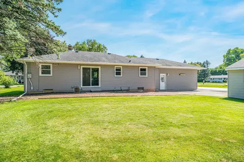 Exterior - 3332 W 1st Ave, Appleton, WI 54914 photo 3 of 7
