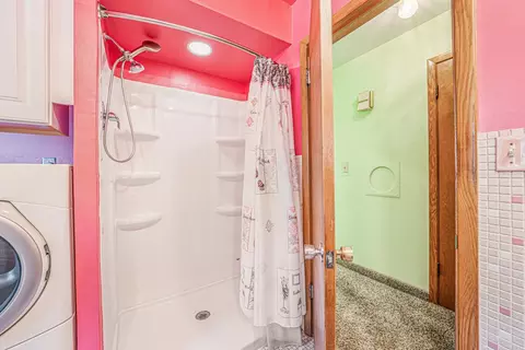 Bath - 3332 W 1st Ave, Appleton, WI 54914 photo 2 of 2