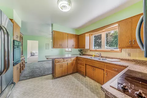 Kitchen - 3332 W 1st Ave, Appleton, WI 54914 photo 4 of 4