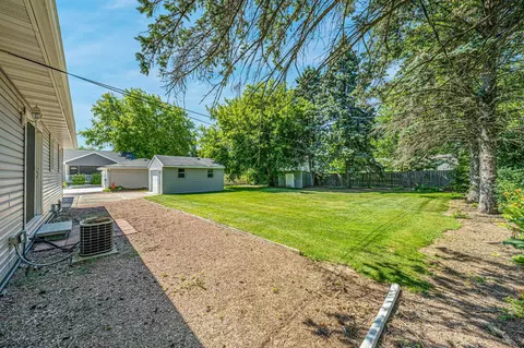 Exterior - 3332 W 1st Ave, Appleton, WI 54914 photo 6 of 7