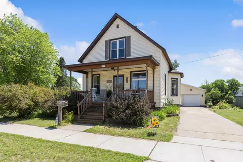 835 Gladstone St, Marinette, WI 54143
