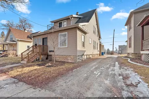 1207 S Broadway St, Green Bay, WI 54304