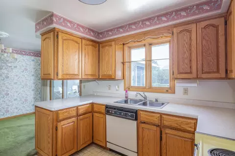 Kitchen - 420 W Lindbergh St, Appleton, WI 54911 photo 3 of 4