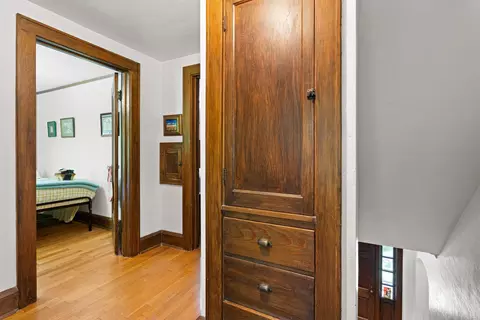Entry Way - 932 E Commercial St, Appleton, WI 54911 photo 3 of 3
