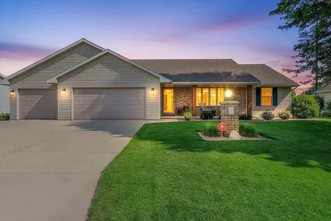 3125 Beth Dr, Green Bay, WI 54311