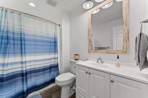 Bath - n9182 Dylan Drive, Appleton, WI 54915 photo 6 of 7